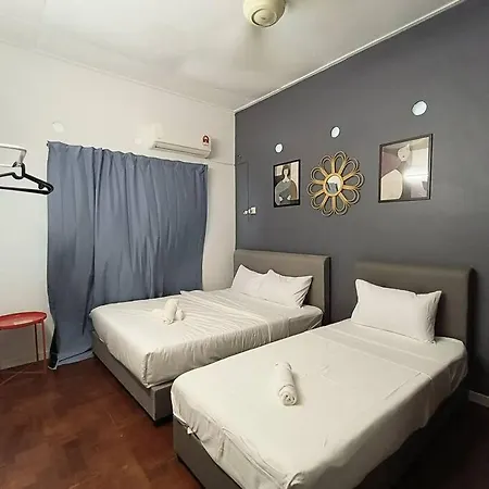 Getaway Hometsay Neaby Beach Batu Ferringghi 4Br For 15Px Tanjung Bungah  Exterior photo