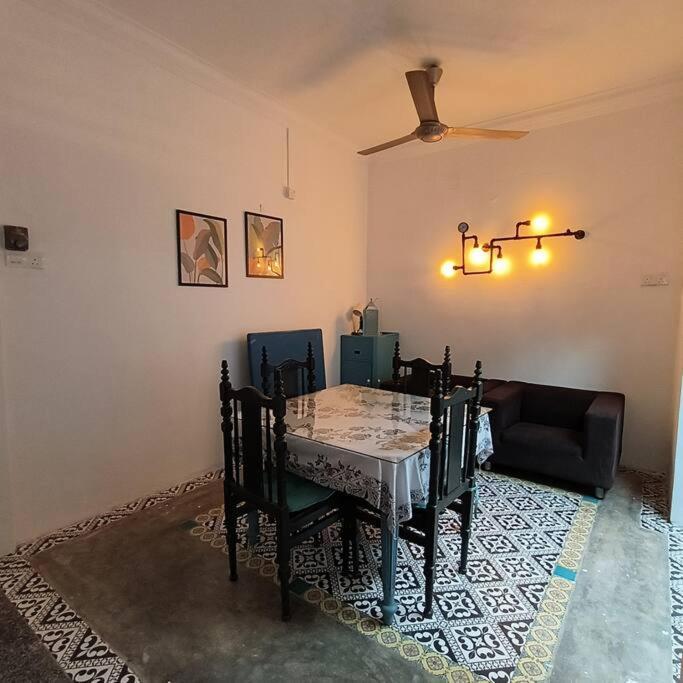 Getaway Hometsay Neaby Batu Ferringghi 4br For 15px *