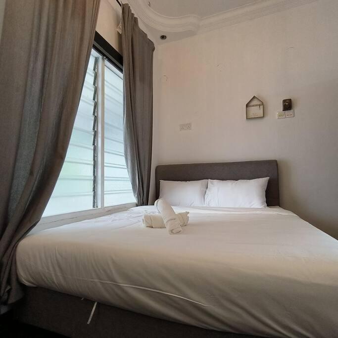 Getaway Hometsay Neaby Batu Ferringghi 4br For 15px Tanjung Bungah (Penang)