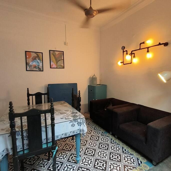 Getaway Hometsay Neaby Batu Ferringghi 4br For 15px *