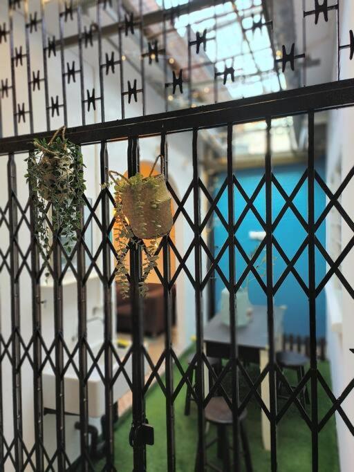 Getaway Hometsay Neaby Batu Ferringghi 4br For 15px