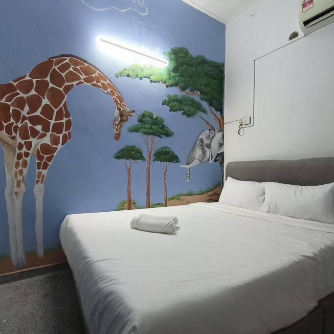 Getaway Hometsay Neaby Batu Ferringghi 4br For 15px *