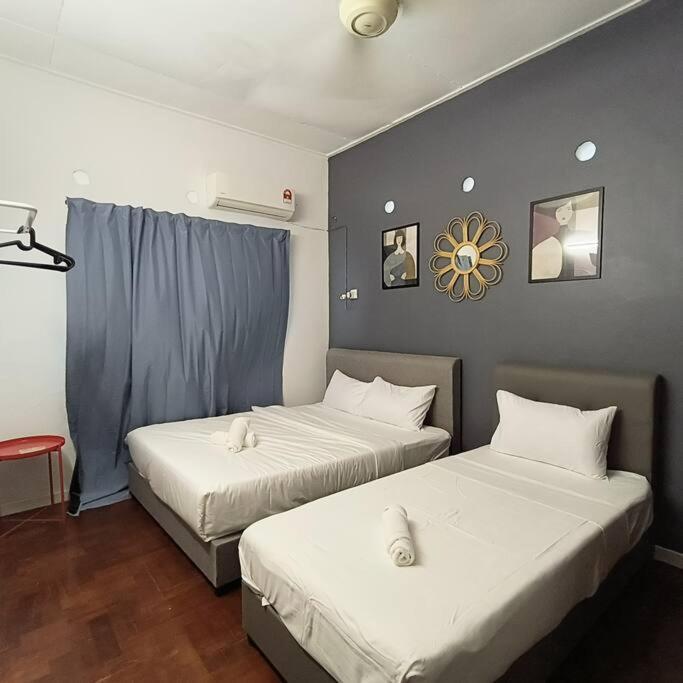 Getaway Hometsay Neaby Batu Ferringghi 4br For 15px Holiday home
